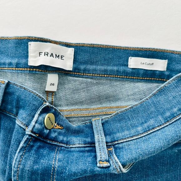 Frame Denim Le Cutoff Jean Shorts Size 26 Medium Blue Wash Fray Hem 3" Inseam - Picture 3 of 6